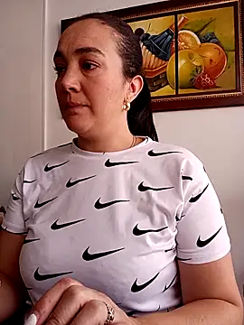 Snapshot of skayhot_ chatting on 02.27.25 skayhot online show from 02.27.25