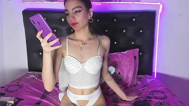 Snapshot of YUKIODAVIS chatting on 01.23.25 YUKIODAVIS online show from 01.23.25