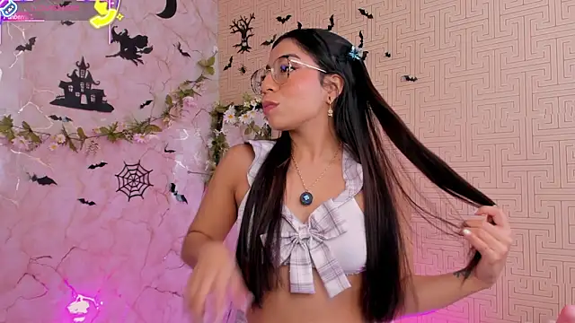 Mia Gothzx online show from 10.15.25