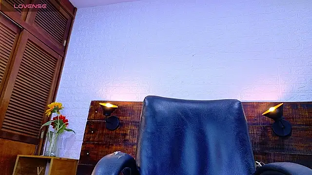 Snapshot of Celeste_sanz chatting on 12.16.25 Celeste sanz online show from 12.16.25