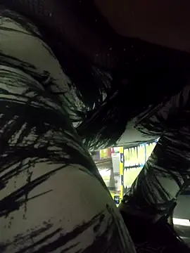 Snapshot of Edged_Hot69 chatting on 09.25.25 Edged Hot69 online show from 09.25.25