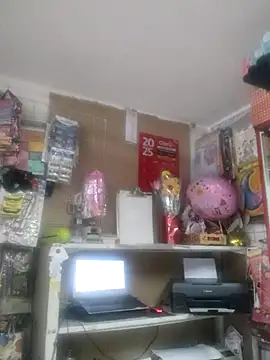 Snapshot of Edged_Hot69 chatting on 10.22.25 Edged Hot69 online show from 10.22.25