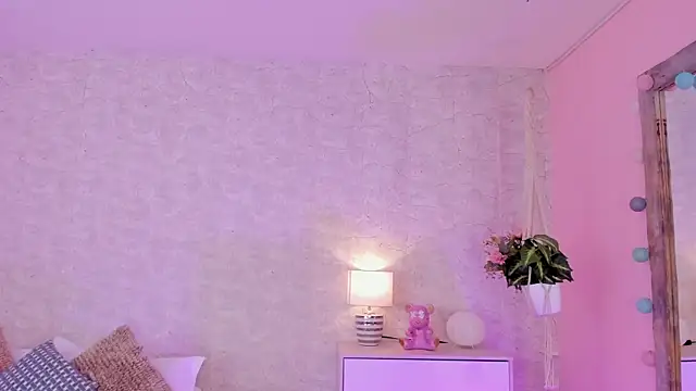 Snapshot of DahianaWalcott chatting on 02.28.25 DahianaWalcott online show from 02.28.25