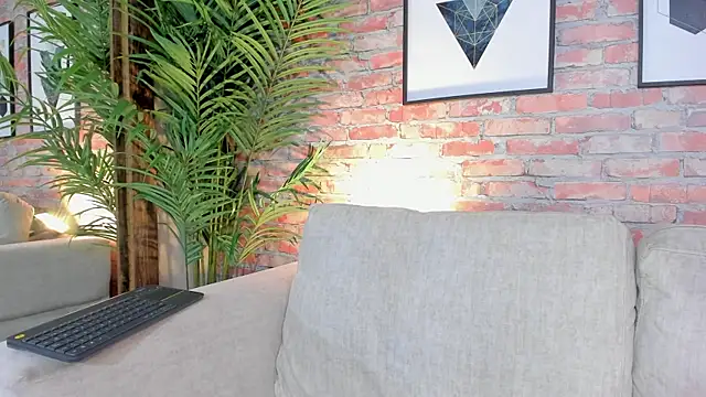 Snapshot of DahianaWalcott chatting on 03.18.25 DahianaWalcott online show from 03.18.25