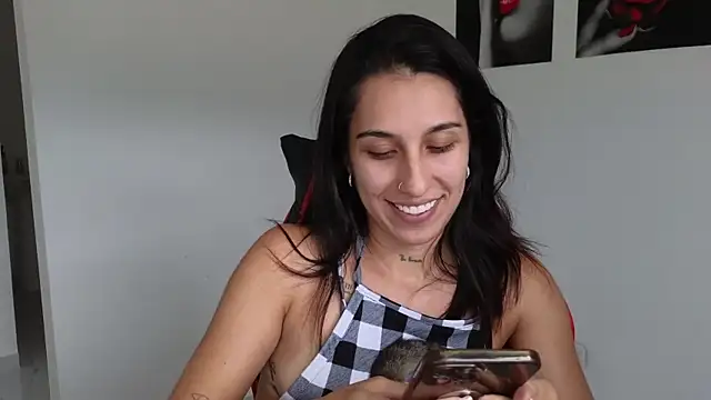 Snapshot of tammyandrade_ chatting on 02.25.25 tammyandrade online show from 02.25.25