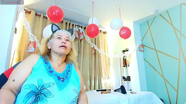 girl amada online show from 09.15.25