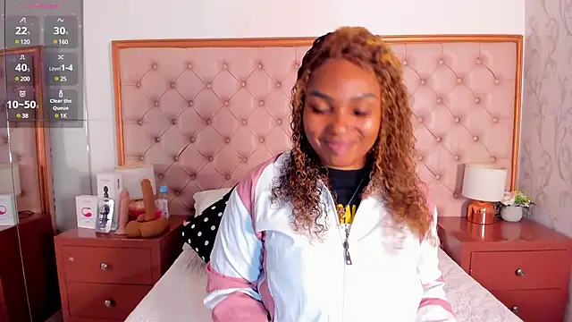 Isla Scott online show from 03.18.25