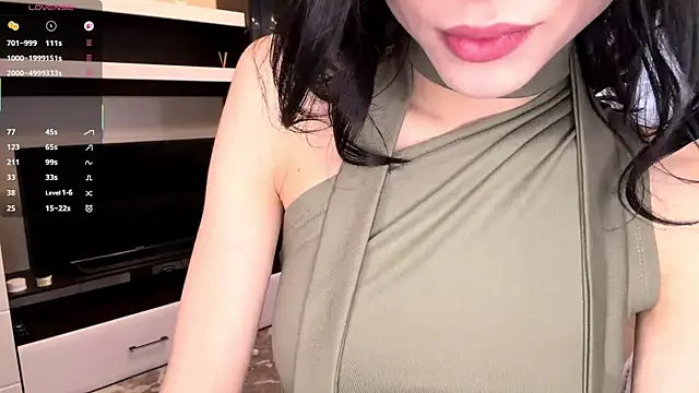 Snapshot of ElgaBlumer chatting on 01.06.26 ElgaBlumer online show from 01.06.26