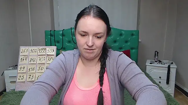 IsabelBlackberry online show from 01.30.25