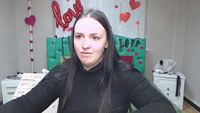 IsabelBlackberry online show from 02.17.25