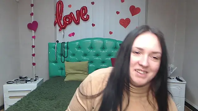 IsabelBlackberry online show from 02.23.25