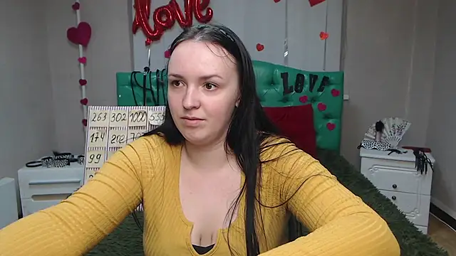 IsabelBlackberry online show from 03.15.25