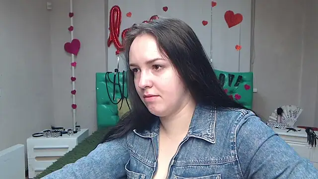 IsabelBlackberry online show from 03.16.25