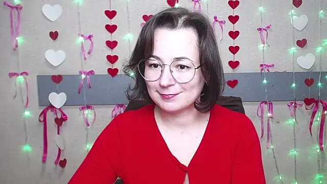 Snapshot of MarieSho chatting on 02.11.25 MarieSho online show from 02.11.25