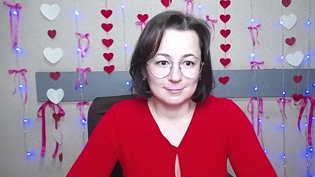 Snapshot of MarieSho chatting on 02.12.25 MarieSho online show from 02.12.25