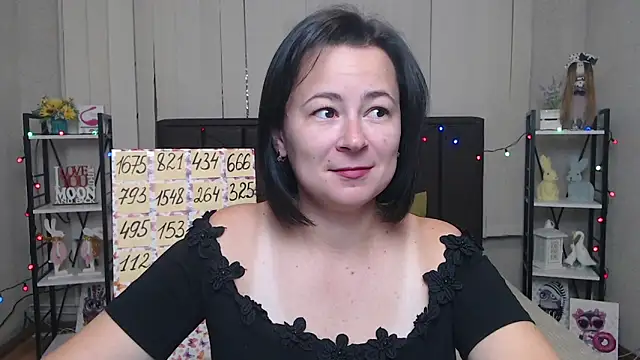 Snapshot of MarieSho chatting on 09.12.25 MarieSho online show from 09.12.25