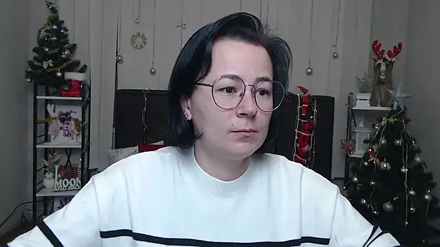 Snapshot of MarieSho chatting on 01.06.26 MarieSho online show from 01.06.26