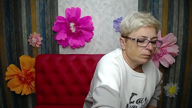 EmiliaGree online show from 09.13.25