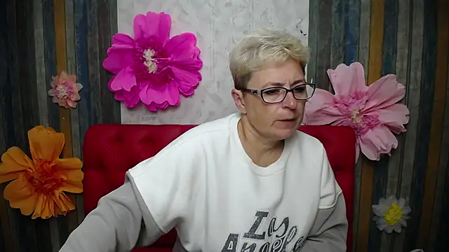 EmiliaGree online show from 10.04.25