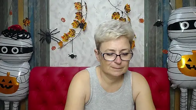 EmiliaGree online show from 11.02.25