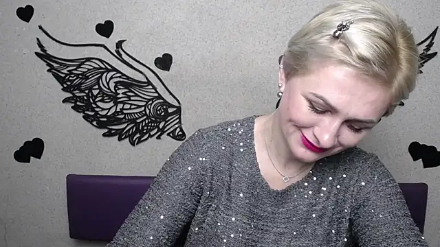 Snapshot of OliviaHorst chatting on 03.11.26 OliviaHorst online show from 03.11.26