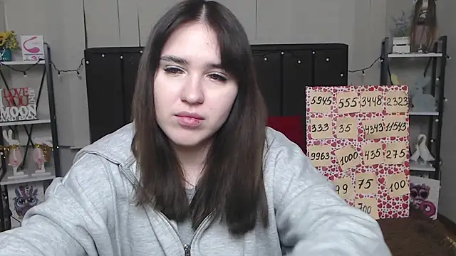 Snapshot of LauraHlot chatting on 02.03.25 LauraHlot online show from 02.03.25