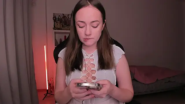 WalkingGirl online show from 02.02.25