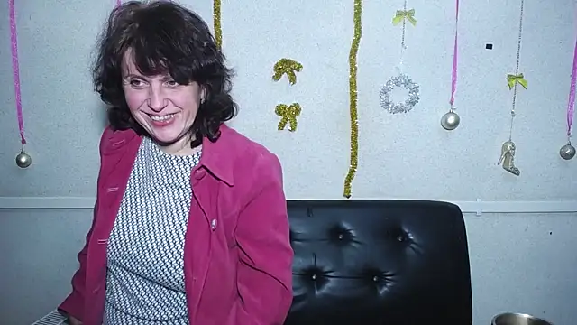 LuciaMii online show from 01.13.25