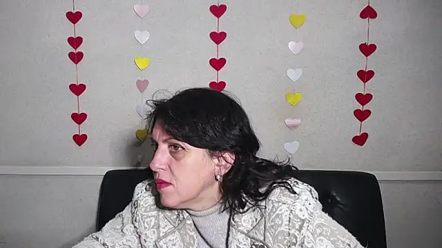 LuciaMii online show from 01.23.25