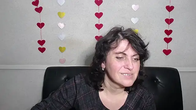 LuciaMii online show from 02.07.25