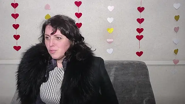 LuciaMii online show from 02.18.25