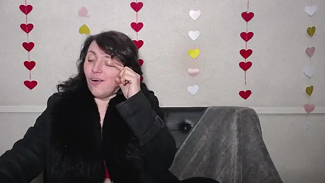 LuciaMii online show from 02.18.25