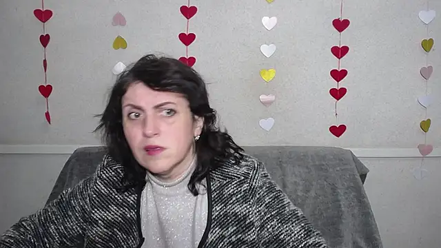 LuciaMii online show from 02.19.25