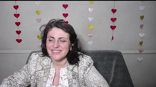 LuciaMii online show from 03.04.25