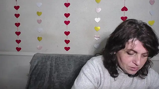 LuciaMii online show from 03.06.25