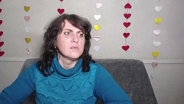 LuciaMii online show from 03.10.25