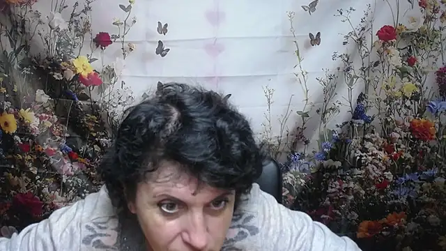 LuciaMii online show from 09.12.25