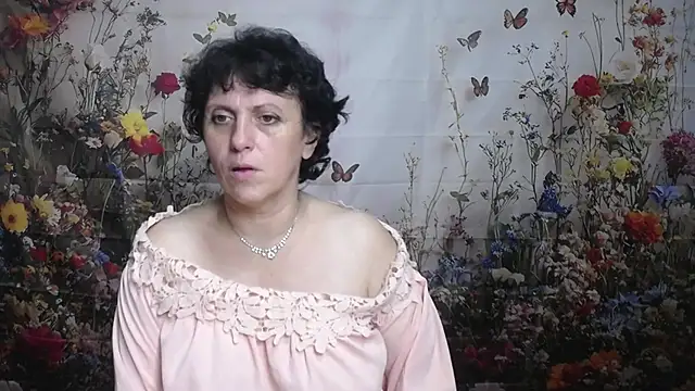 LuciaMii online show from 09.19.25