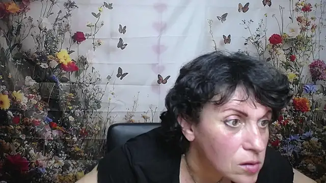 LuciaMii online show from 09.25.25