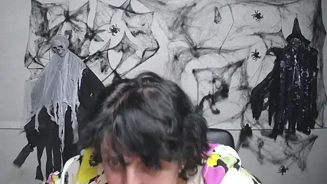 LuciaMii online show from 11.15.25