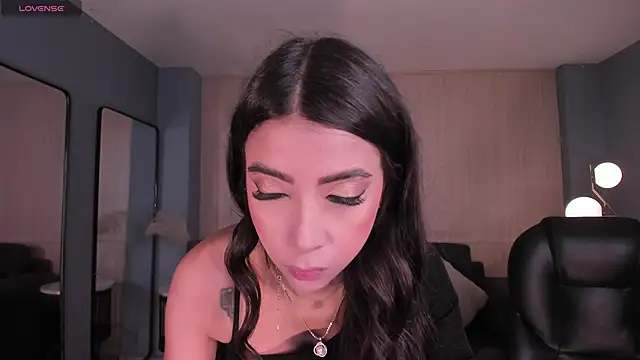 Snapshot of ValeriaVelvet chatting on 05.01.26 ValeriaVelvet online show from 05.01.26