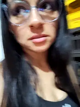 Linda Lars online show from 04.08.26