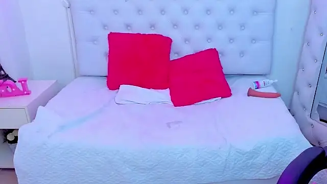 silvana  miller online show from 02.08.25