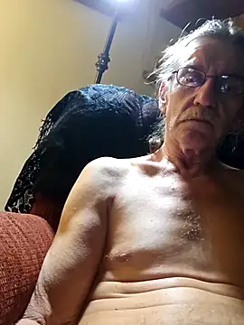 Snapshot of coolbrease10 chatting on 01.05.25 coolbrease10 online show from 01.05.25