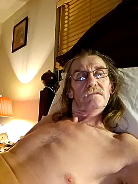 Snapshot of coolbrease10 chatting on 01.15.25 coolbrease10 online show from 01.15.25