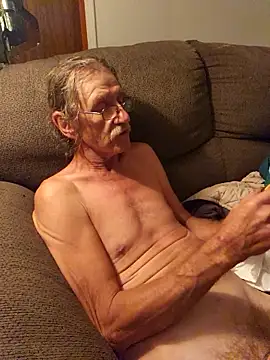 Snapshot of coolbrease10 chatting on 10.14.25 coolbrease10 online show from 10.14.25