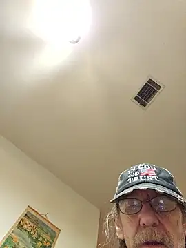 Snapshot of coolbrease10 chatting on 01.09.26 coolbrease10 online show from 01.09.26