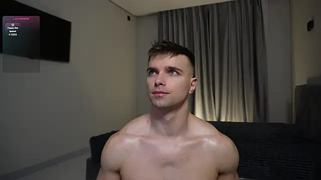 Snapshot of Nik_Sharp chatting on 03.01.26 Nik Sharp online show from 03.01.26