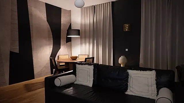 Snapshot of Nik_Sharp chatting on 03.08.26 Nik Sharp online show from 03.08.26