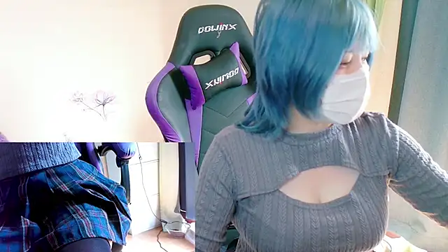 Snapshot of hazuki_8008 chatting on 10.28.25 hazuki 8008 online show from 10.28.25